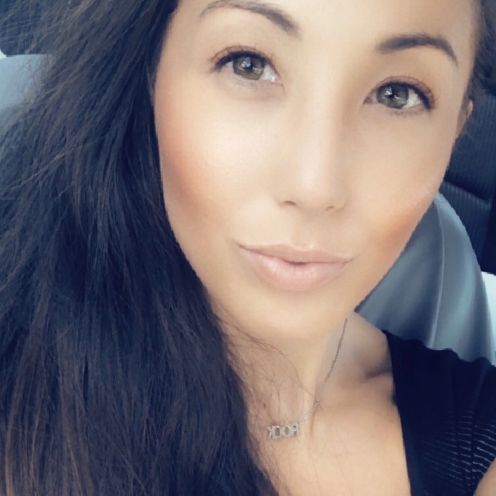 Meet your Posher, Alicia Chanel 💋